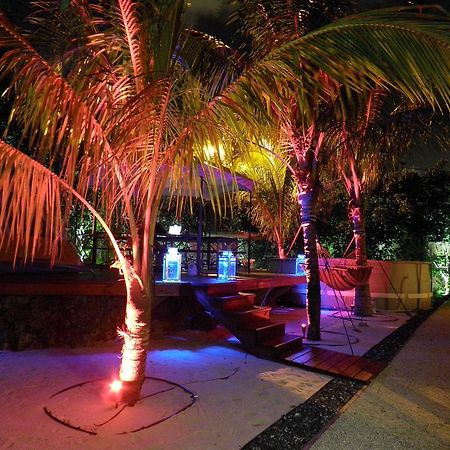 Blue Ocean Guesthouse Oakland Park Esterno foto