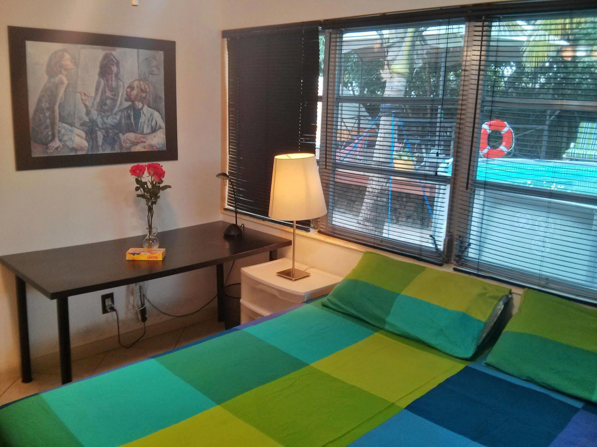 Blue Ocean Guesthouse Oakland Park Esterno foto