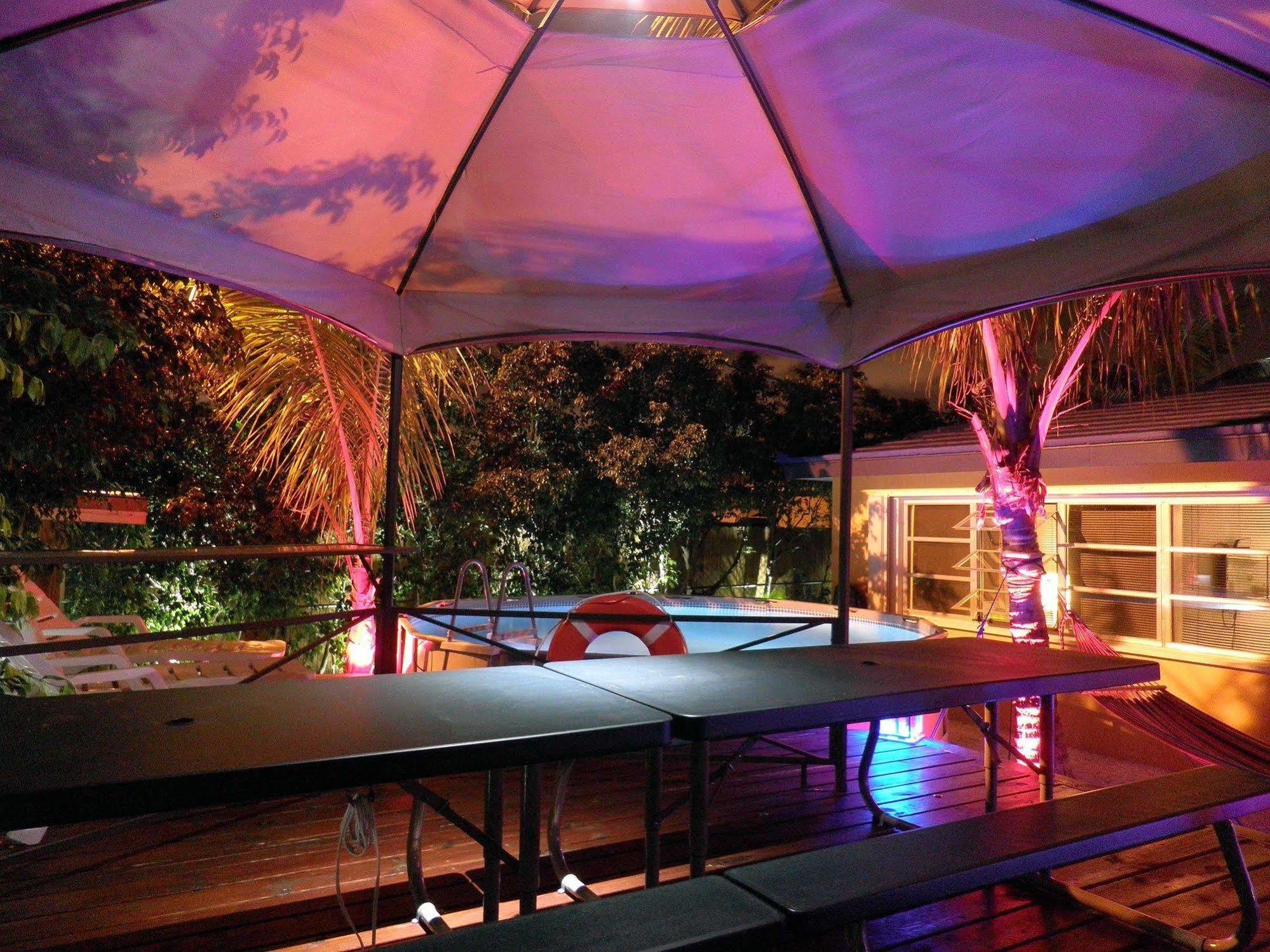 Blue Ocean Guesthouse Oakland Park Esterno foto